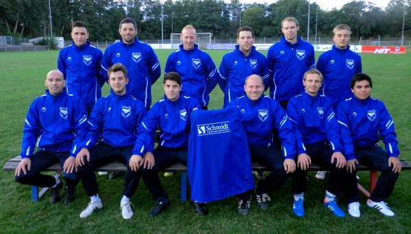 Firma H.J. Schmidt lässt B-Klasse-Team nicht im Regen stehen