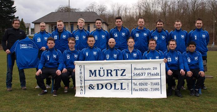 Neue Trainingsanzüge für die 2. Mannschaft